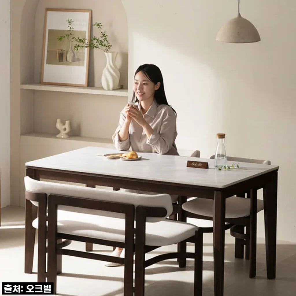 이사하고 삶의 질 수직 상승! 오크빌 트레볼라 포세린 양면 세라믹 식탁, 이 가격 실화인가요?