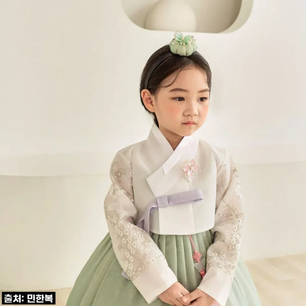 우리 아이 첫 설빔, 민한복 여우별아씨로 준비하니 품격이 다르네요!