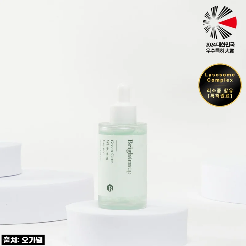 브라이튼업 그린 케어 화이트닝 에센스 50ml 사용후기: 촉촉함과 환한 피부를 경험하다