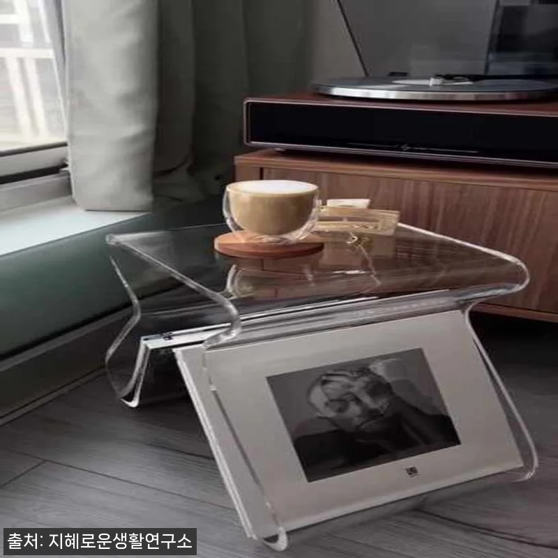 움브라 마지노 스툴, 투명한 곡선 하 관련 이미지 10